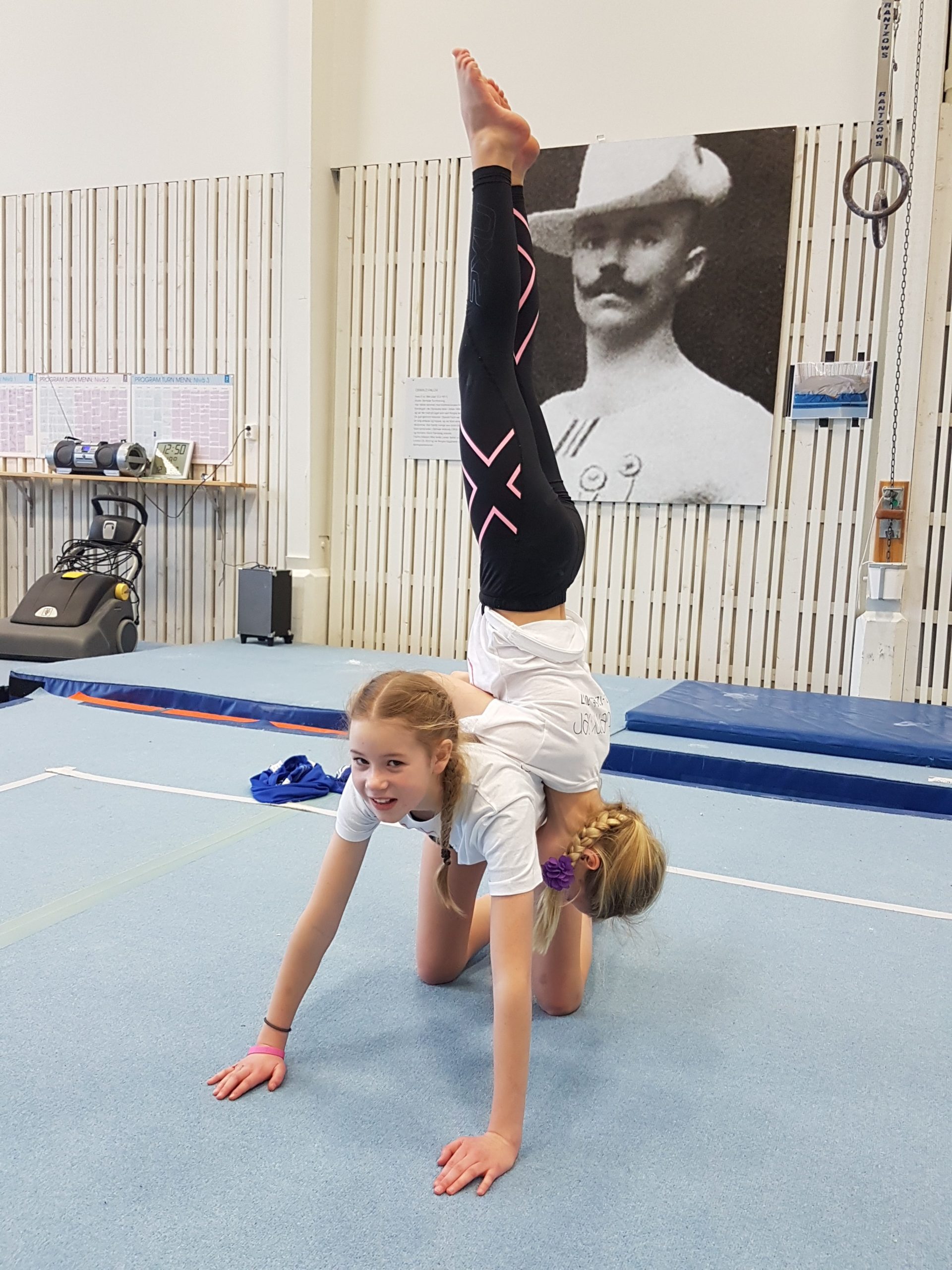 splitt-junior_akrobatikk-2