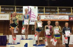 Premieutdeling: Liv på 2.plass og Lisa nr. 5.